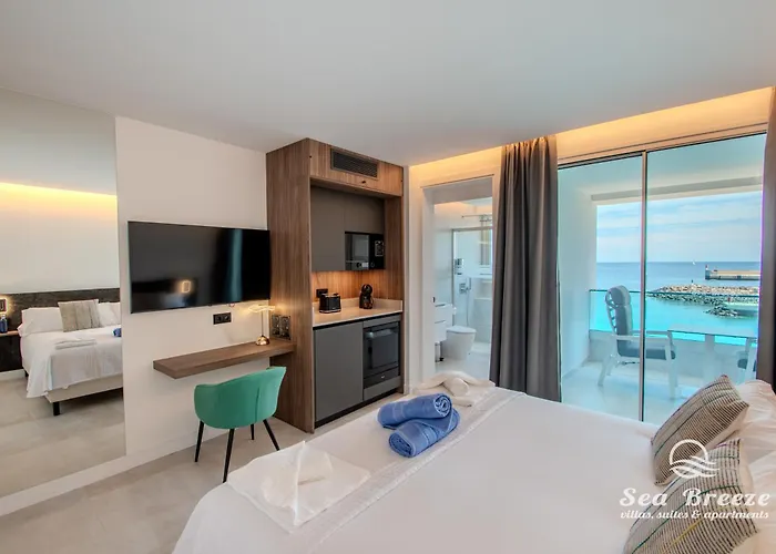 Sea Breeze 아파트 *