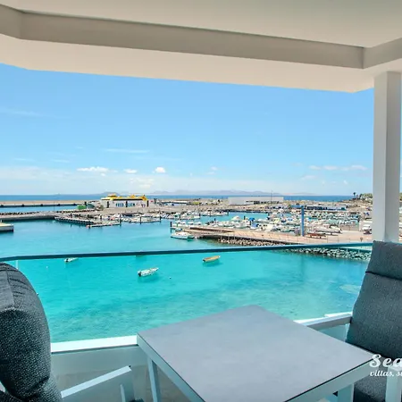 Sea Breeze Apartment *