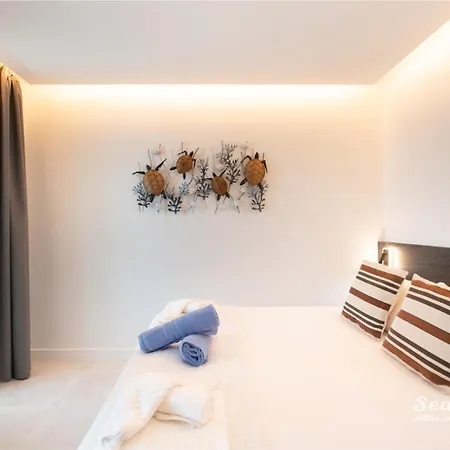 Sea Breeze Apartment *