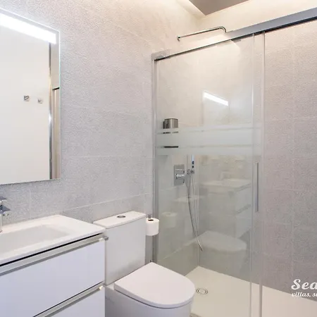 Sea Breeze Apartment