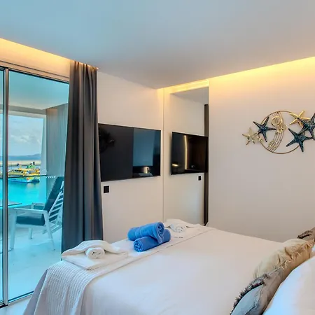 Apartment Sea Breeze