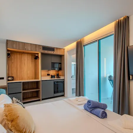 Sea Breeze Apartment